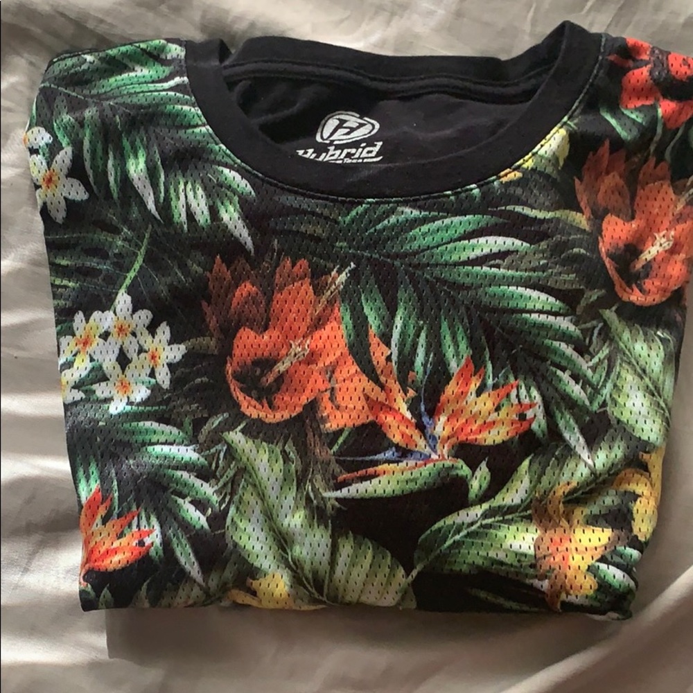 Flower hybrid T-shirt